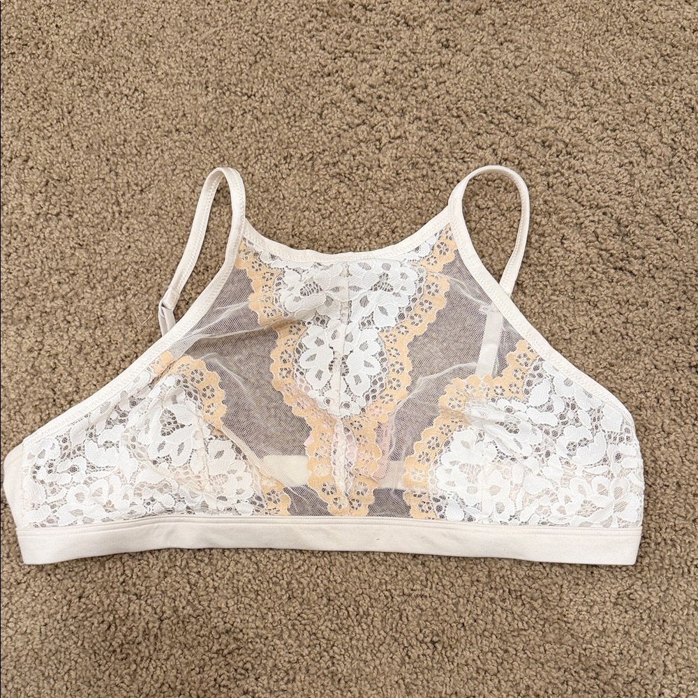 Victoria's Secret Lace Bandeau in Cream and White
